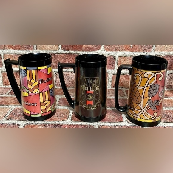 1970’S Vintage Set of Beer Mugs, 1 Budweiser, 1 Michelob, and 1 Schlitz mug. - Picture 1 of 13